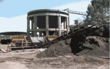 尾矿浓缩机负责海南大地尾矿干排的施工现场